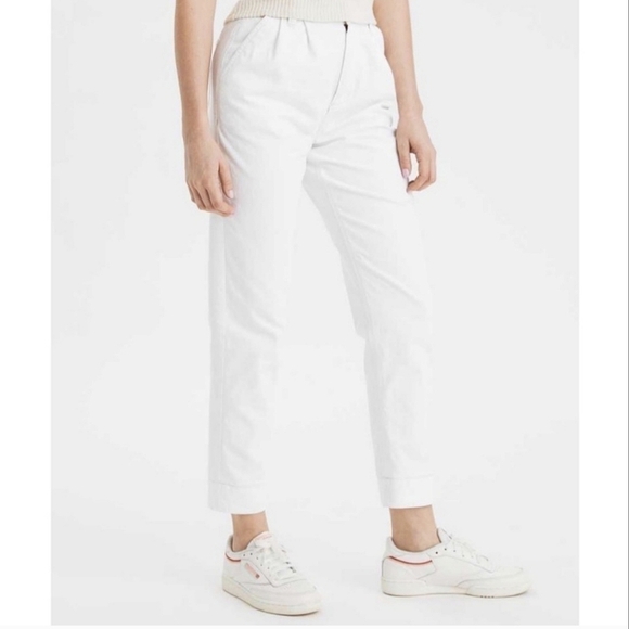 American Eagle Outfitters Pleated Mom Jeans in Soft White Size 10 Regular NWT - Picture 3 of 15
